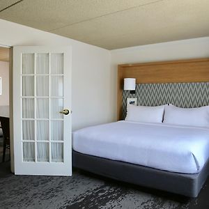 One-Bedroom King Suite